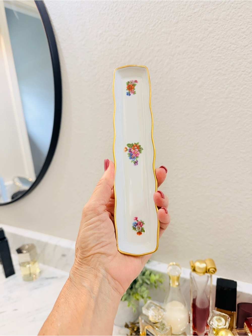 Vintage Limoges White Porcelain Floral Vanity Tray with Gold Trim - Picture 6 of 15